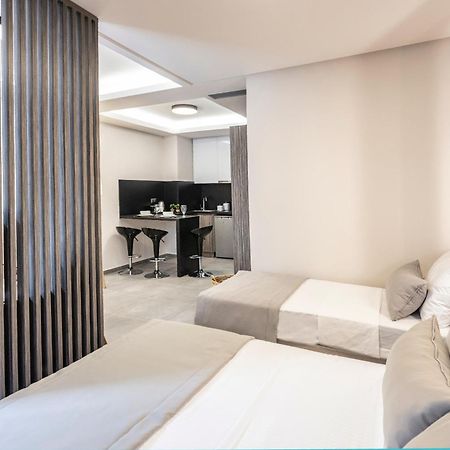 Evitel Luxury Living Aparthotel Ханиоти Екстериор снимка