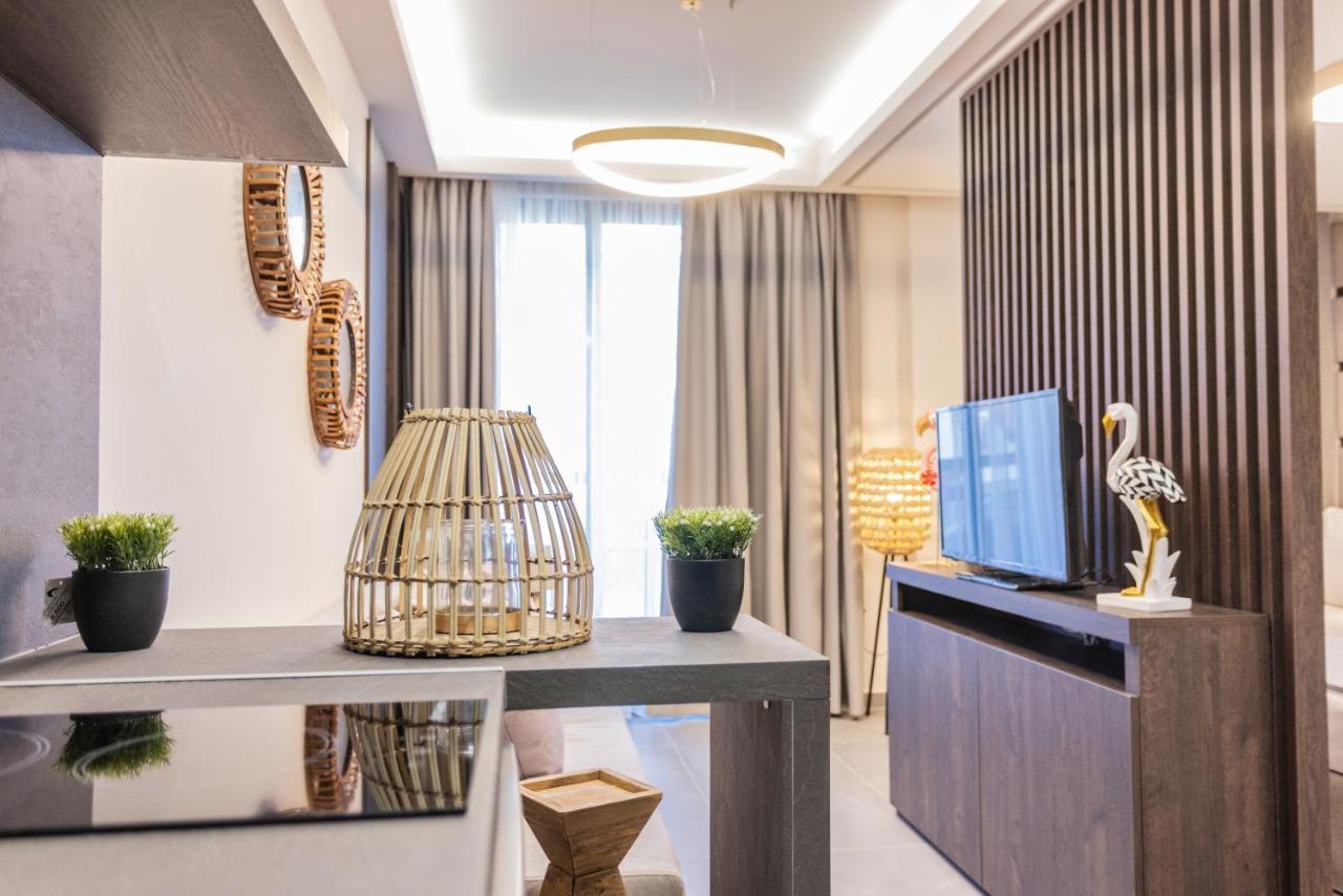 Evitel Luxury Living Aparthotel Ханиоти Екстериор снимка