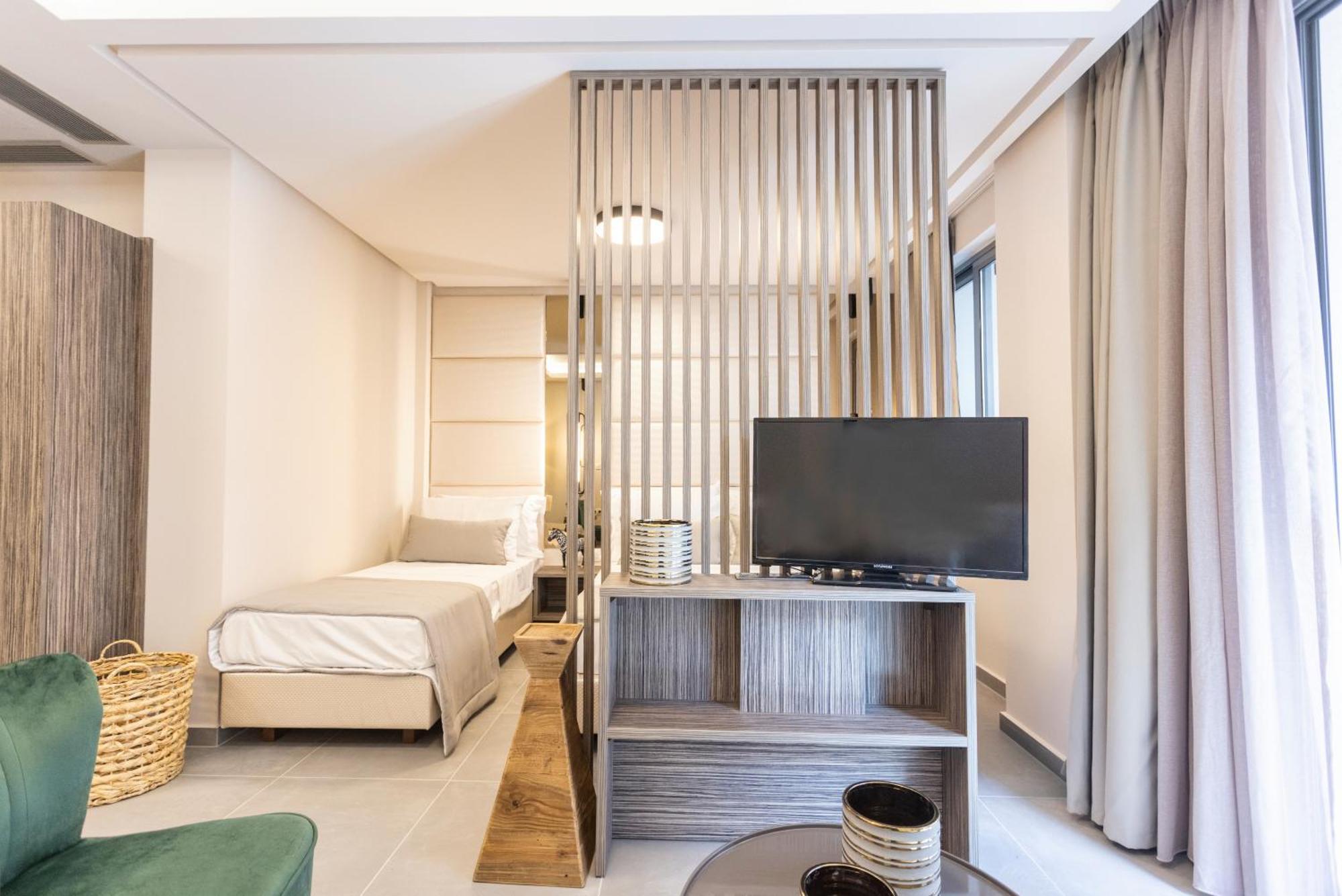 Evitel Luxury Living Aparthotel Ханиоти Екстериор снимка