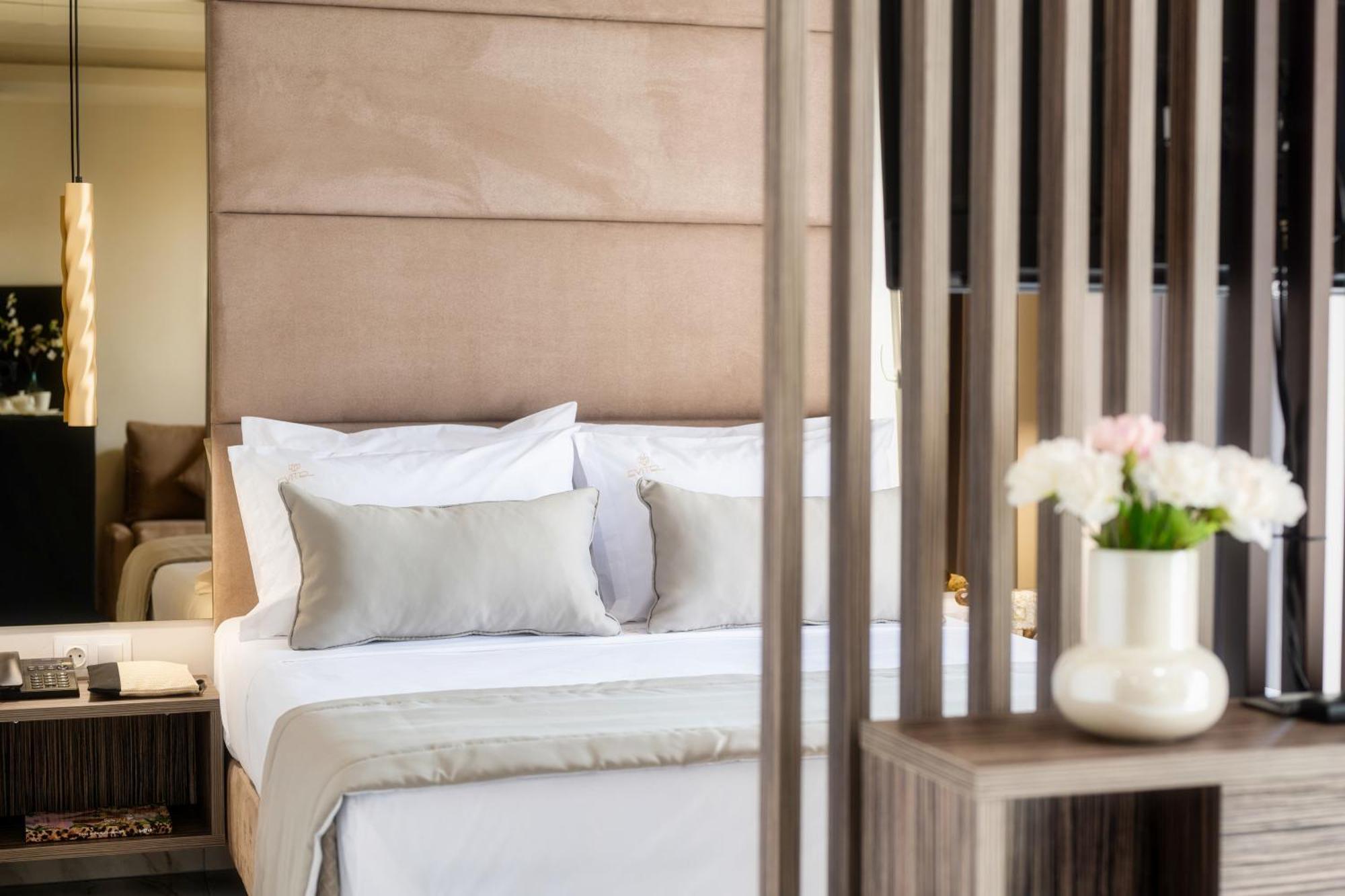Evitel Luxury Living Aparthotel Ханиоти Екстериор снимка