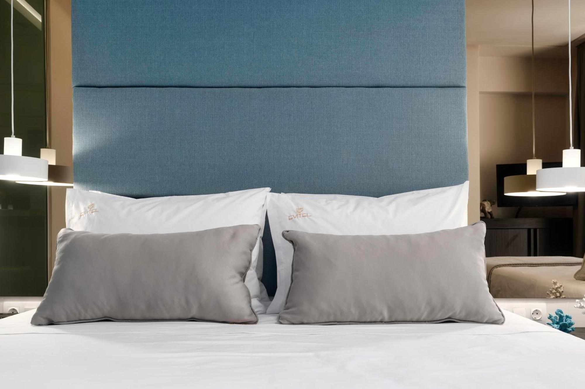 Evitel Luxury Living Aparthotel Ханиоти Екстериор снимка