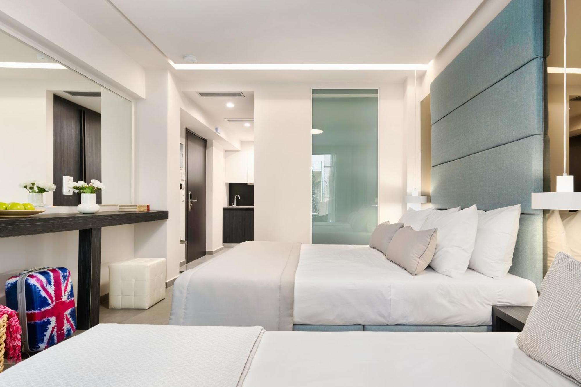 Evitel Luxury Living Aparthotel Ханиоти Екстериор снимка