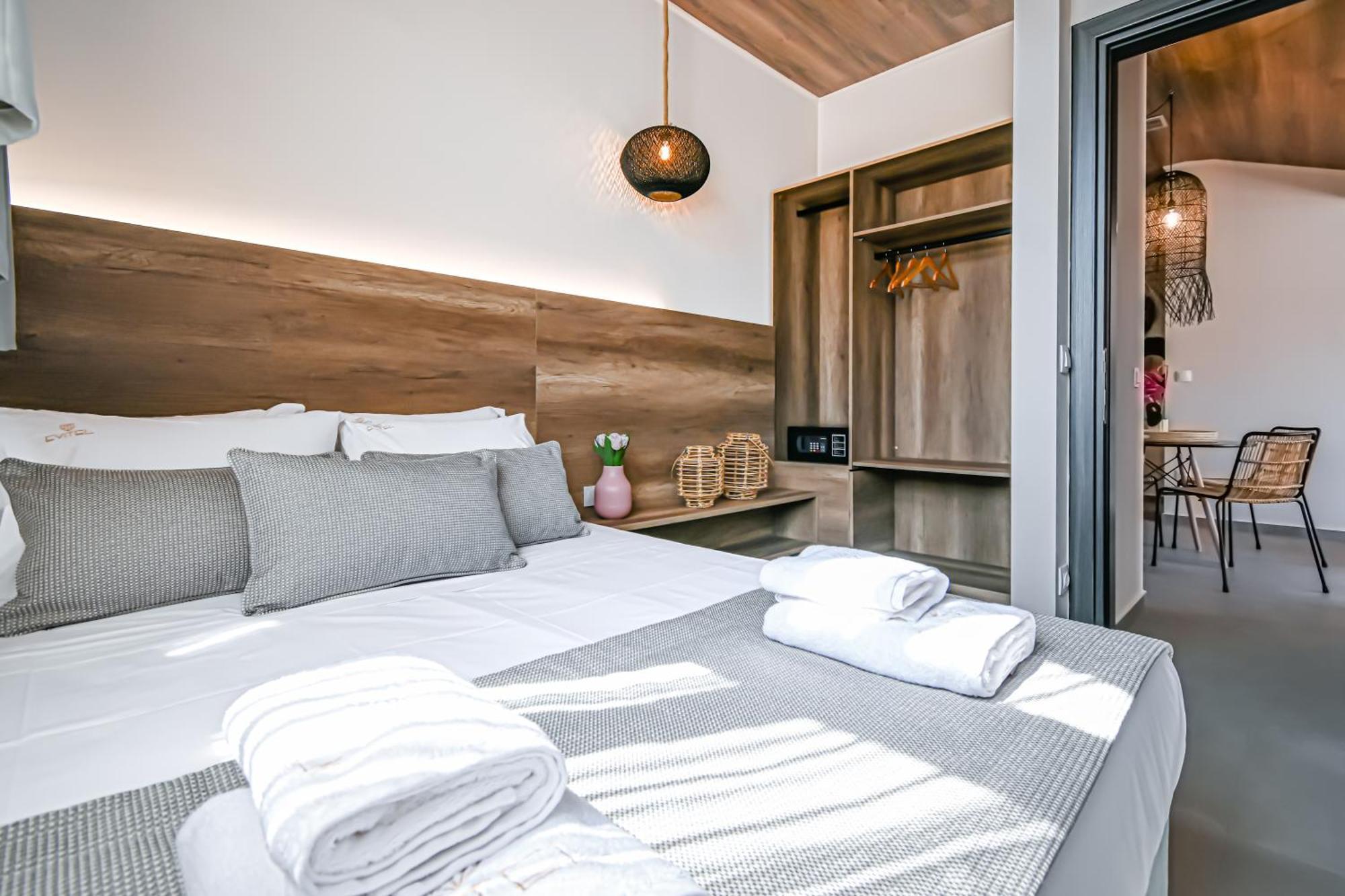 Evitel Luxury Living Aparthotel Ханиоти Екстериор снимка